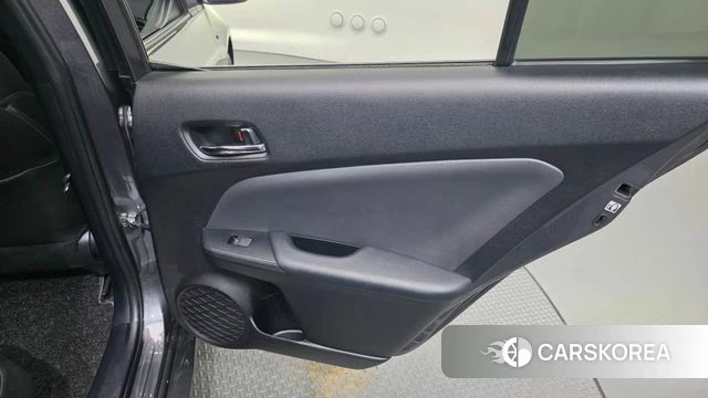 Toyota Prius 4th Generation id 4508189 из Кореи 17