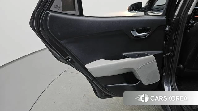 Kia Stonic id 4850139 из Кореи 17