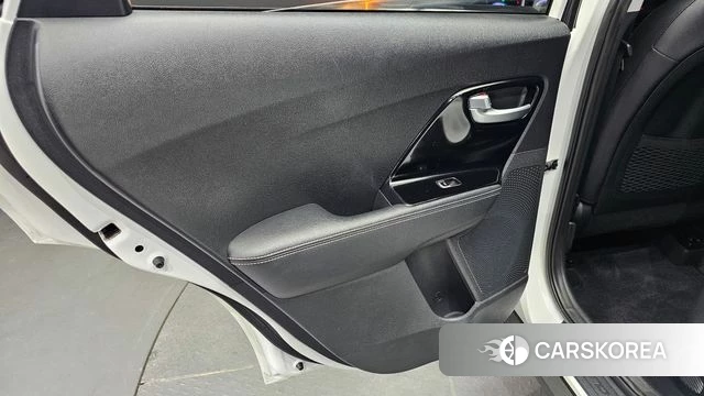 Kia The New Niro id 4900239 из Кореи 17