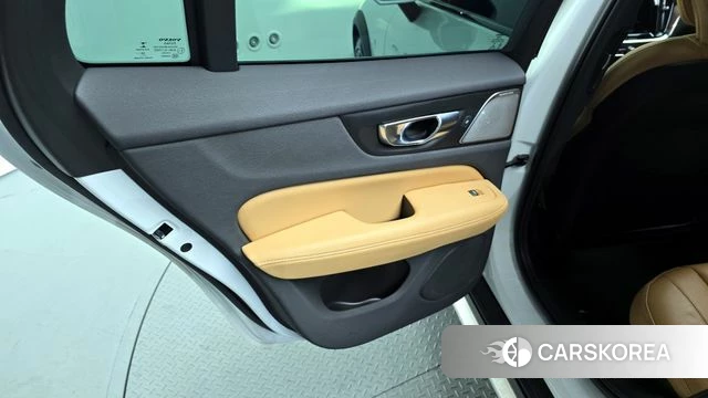 Volvo V60 Cross-Country 2nd Generation id 4316873 из Кореи 17