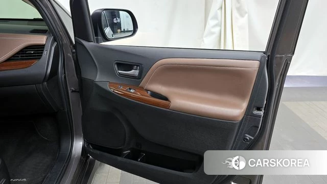 Toyota Sienna id 4196844 из Кореи 17