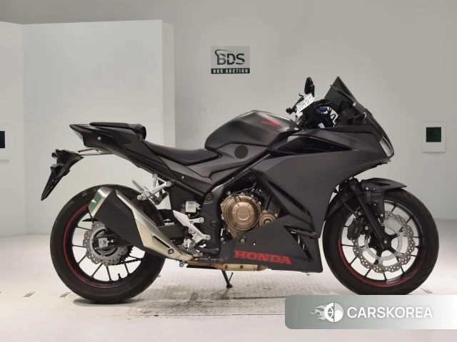 Проданный Honda CBR400R 2019 из Японии