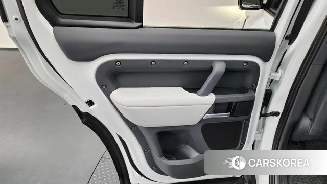 Land Rover Defender (L663) id 4635087 из Кореи 17