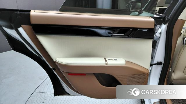 Hyundai Grandeur Hybrid (GN7) id 4414486 из Кореи 17