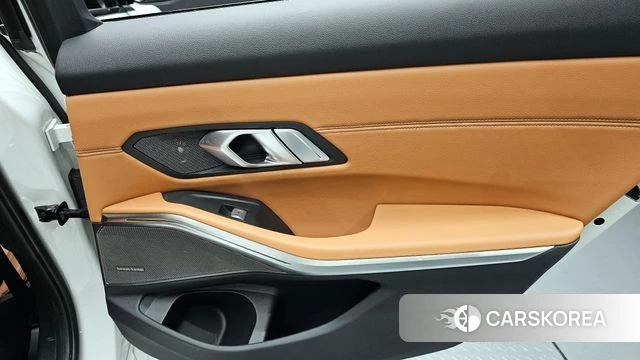 BMW 3 Series (G20) id 4187584 из Кореи 17