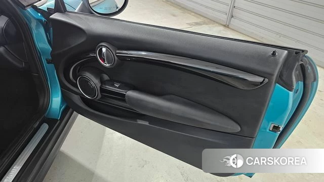 Mini Cooper Convertible id 4435749 из Кореи 17