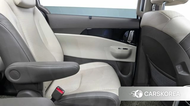 Kia The New Carnival 4th Generation id 4488244 из Кореи 17