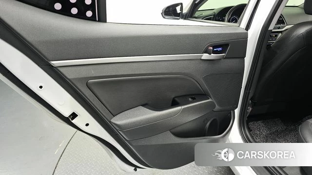 Hyundai Avante AD id 4351384 из Кореи 17