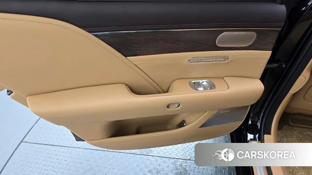 Genesis G90 (RS4) id 4636335 из Кореи 17