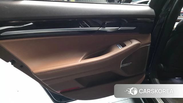 Genesis G90 id 4267932 из Кореи 17