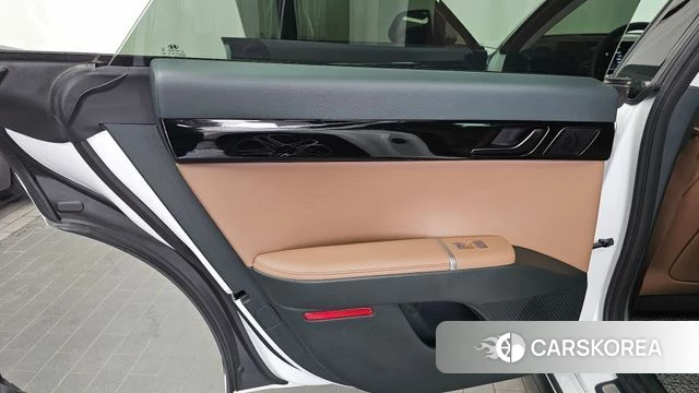 Hyundai Grandeur (GN7) id 4488443 из Кореи 17