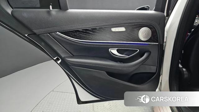 Mercedes-Benz E-Class W213 id 4881840 из Кореи 17