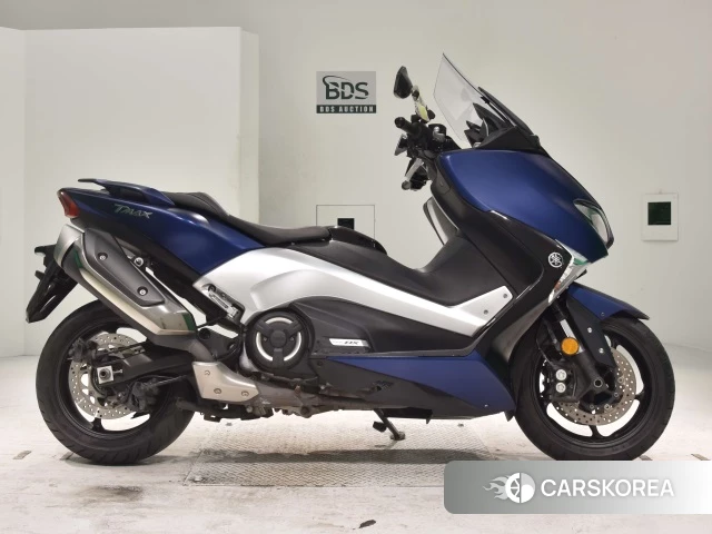 Проданный Yamaha T-MAX 530 DX 2017 из Японии