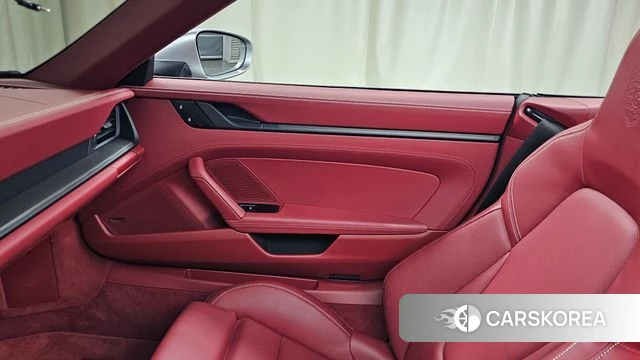 Porsche 911(992) id 4480872 из Кореи 17