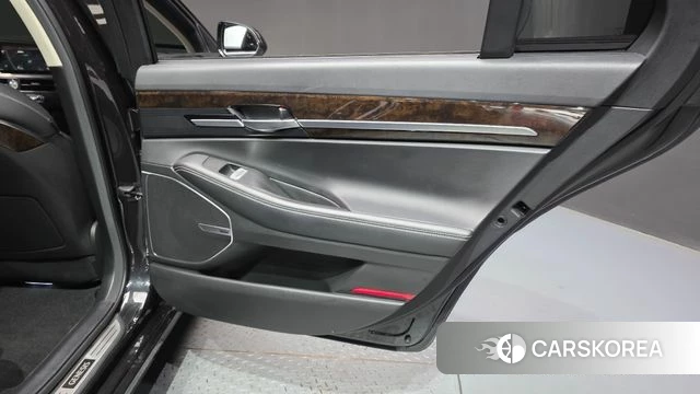 Genesis G90 id 4698623 из Кореи 17