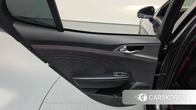 Kia Stinger Meister id 4784232 из Кореи 17