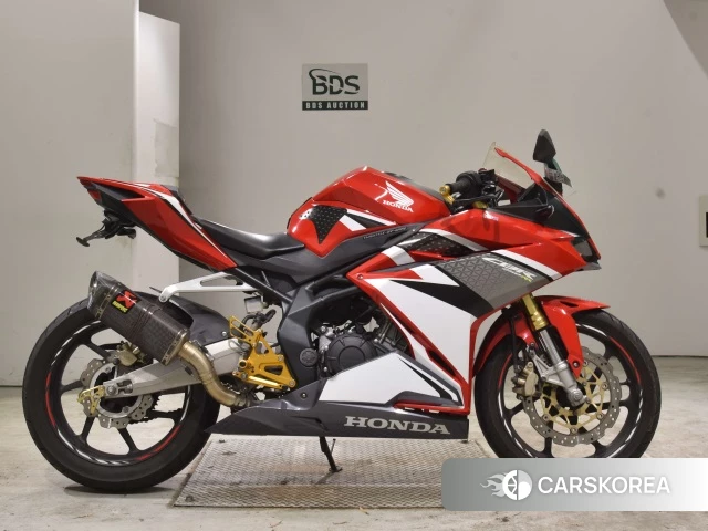 Проданный Honda CBR250RR 2017 из Японии, фото 2