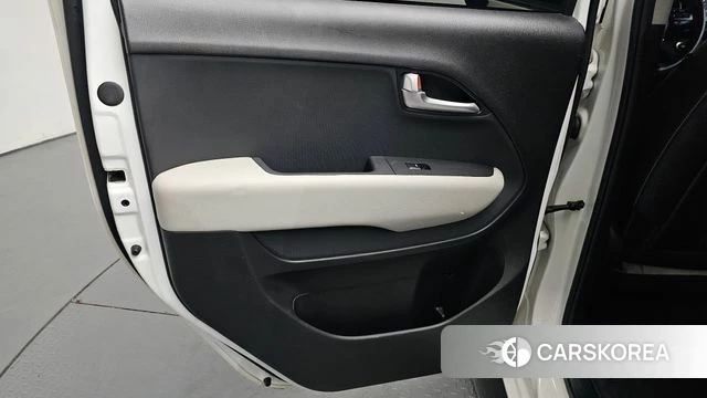 Kia The New Kia Ray id 4656386 из Кореи 17