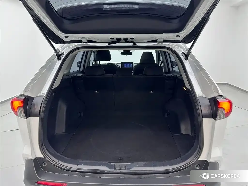 Toyota RAV4 id 4628955 из Китая 17