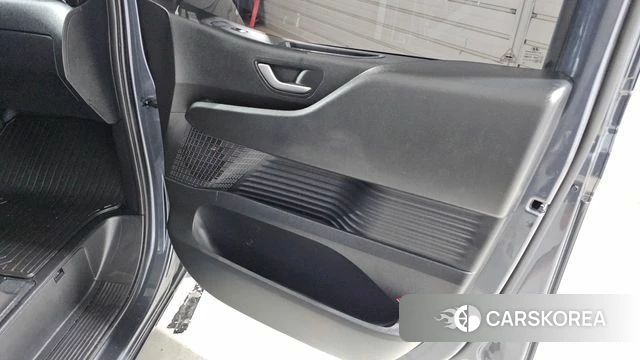 Hyundai Staria id 4619302 из Кореи 17