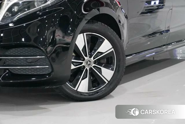 Mercedes-Benz V-class id 4297440 из Китая 17