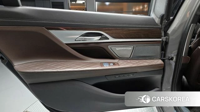 BMW 7 Series (G11) id 4383989 из Кореи 17