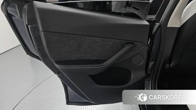 Tesla Model Y id 4480632 из Кореи 17
