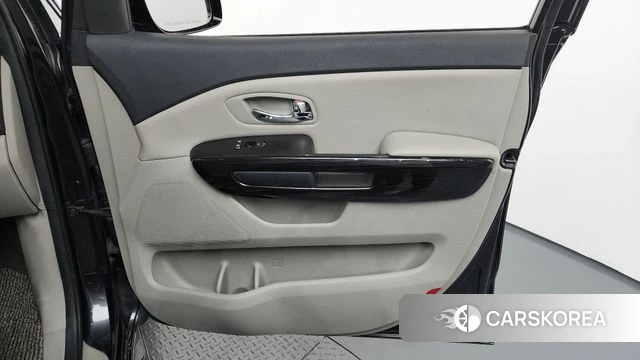 Kia The New Carnival id 4402970 из Кореи 17