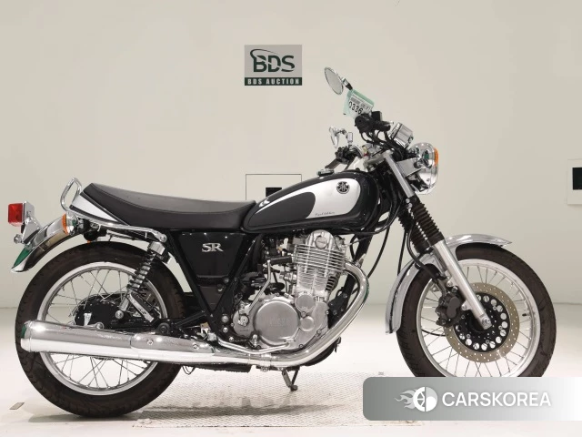 Проданный Yamaha SR400 2021 из Японии