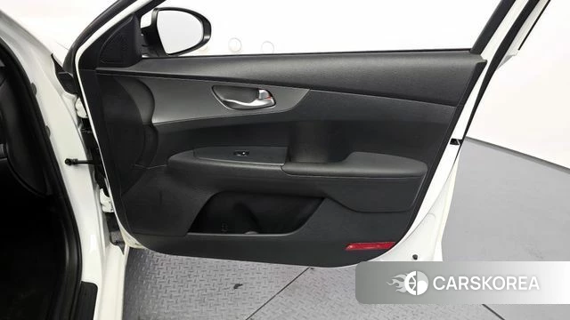 Kia Come New K3 id 4309968 из Кореи 17