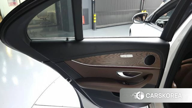 Mercedes-Benz E-Class W213 id 4506791 из Кореи 17