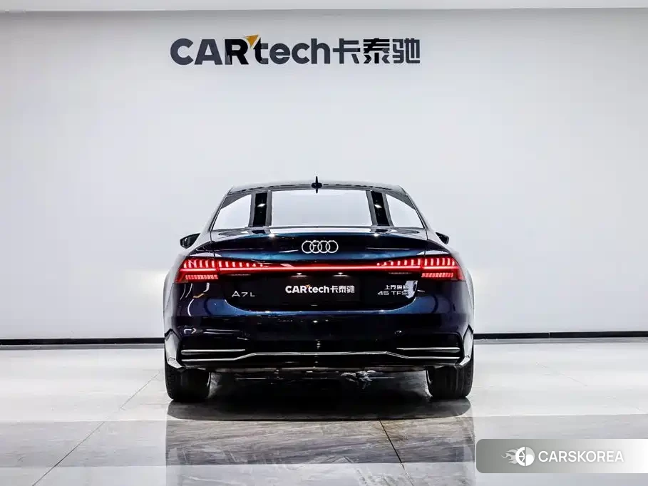 Audi A7L id 4649382 из Китая 17