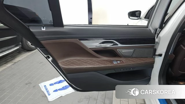 BMW 7 Series (G11) id 4525042 из Кореи 17