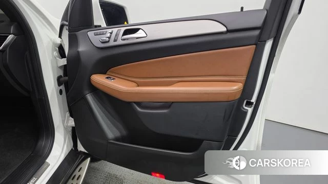 Mercedes-Benz GLE - Class W166 id 4658269 из Кореи 17