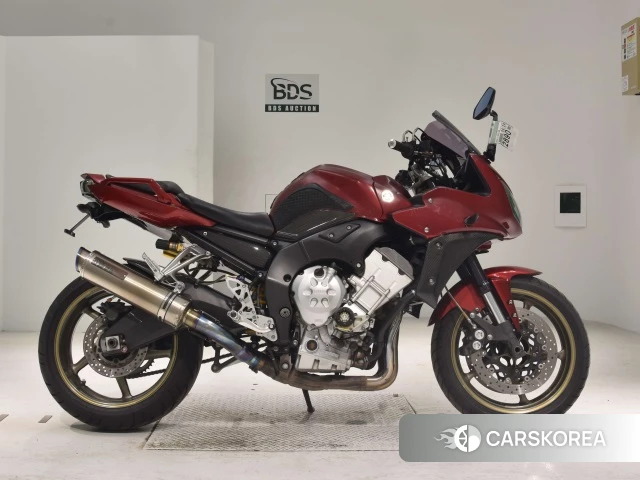 Проданный Yamaha FZ1 FEATHER 2010 из Японии