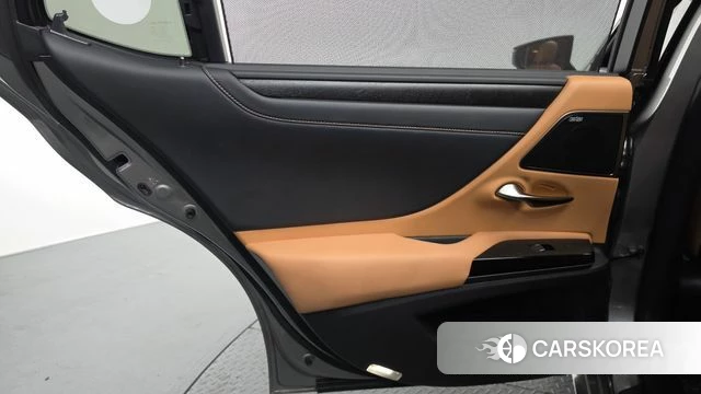 Lexus ES300h 7th generation id 4360681 из Кореи 17