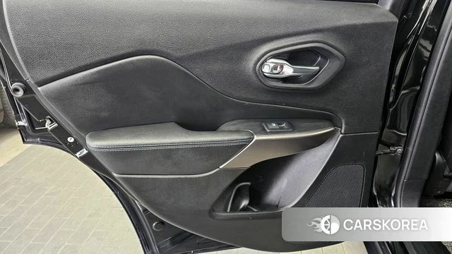 Jeep Cherokee (KL) id 4232835 из Кореи 17