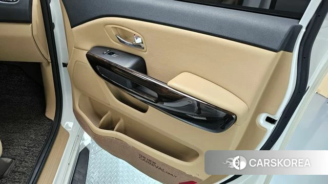 Kia The New Carnival id 4304988 из Кореи 17