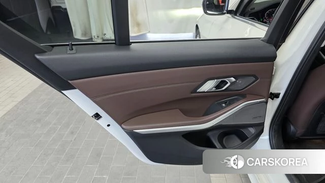 BMW 3 Series (G20) id 4657992 из Кореи 17