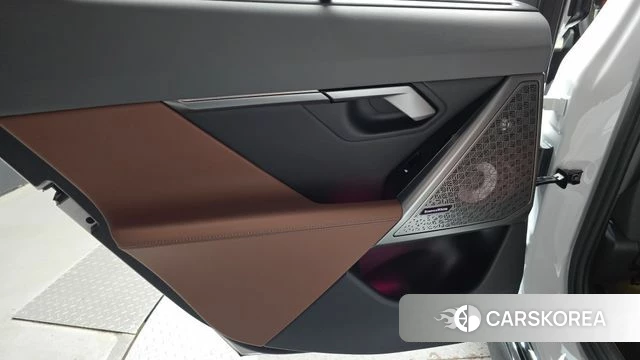 BMW 5 Series (G60) id 4634921 из Кореи 17