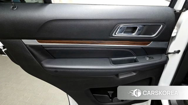 Ford Explorer id 4225678 из Кореи 17