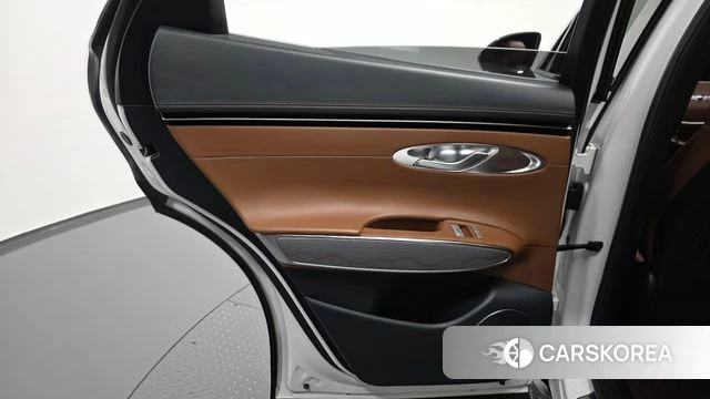 Genesis GV70 id 4894530 из Кореи 17