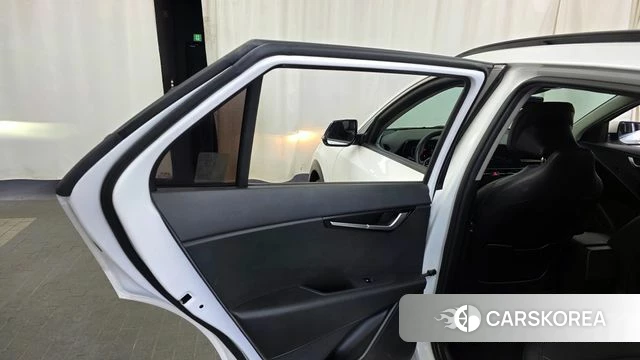 Kia Di Ol Nu Niro id 4244413 из Кореи 17