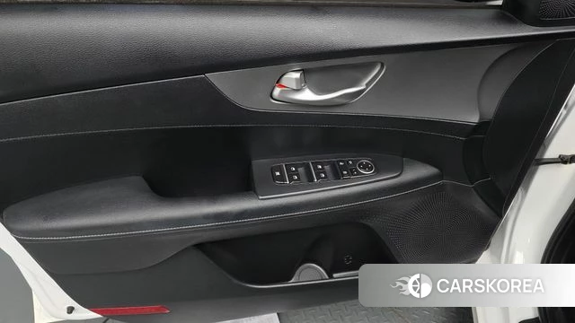 Kia Come New K3 id 4304586 из Кореи 17