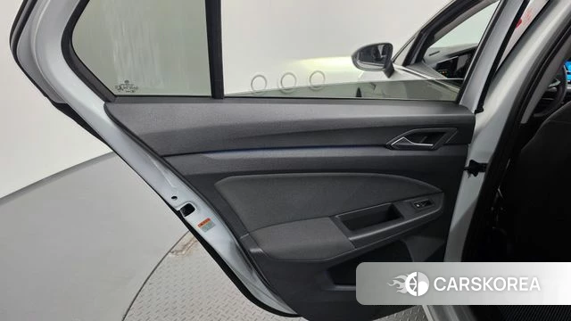 Volkswagen Golf 8th Generation id 4905774 из Кореи 17