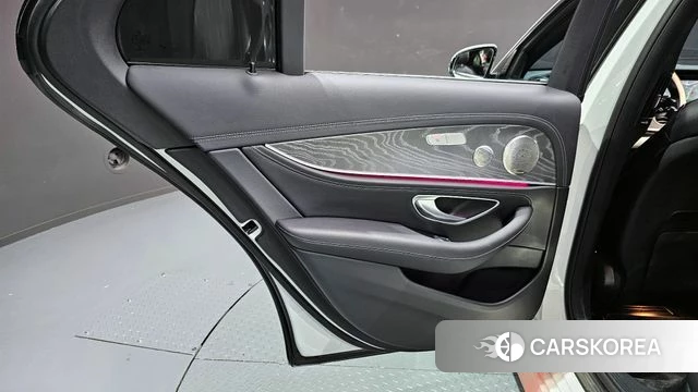Mercedes-Benz E-Class W213 id 4267474 из Кореи 17
