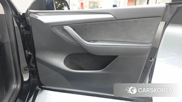 Tesla Model Y id 4505639 из Кореи 17