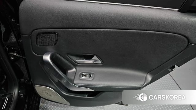 Mercedes-Benz A-Class W177 id 4338655 из Кореи 17