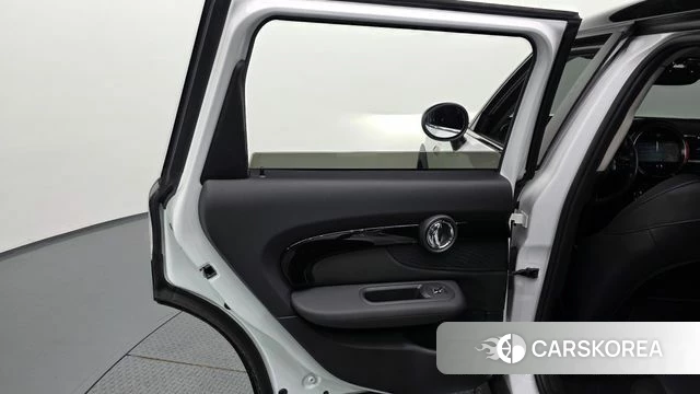 Mini Cooper Clubman id 4871246 из Кореи 17