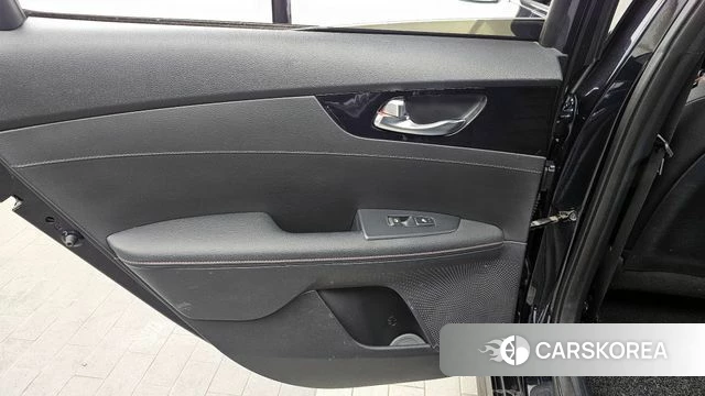 Kia Come New K3 id 4339564 из Кореи 17